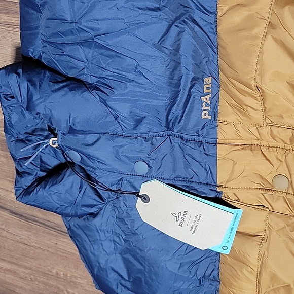 NWT Men's XL prAna "Red Slate Vest" Discontinued Colors RARE!!! - Picture 5 of 7